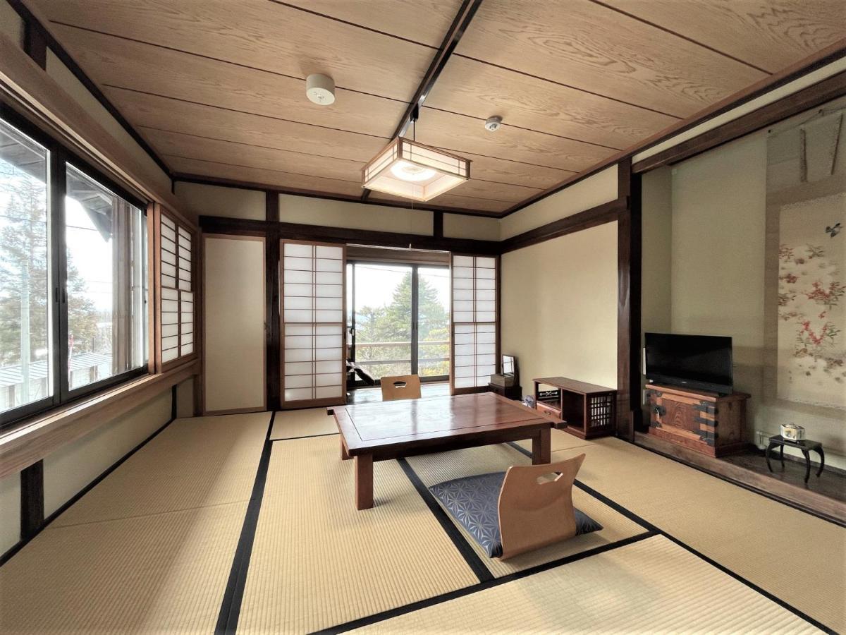 宿屋白金家 Yadoya-Shiroganeya 1日1組限定2名から8名様まで 全館貸切り 伝統的建造物の旅籠宿 Traditional Culture Experience Nagano Eksteriør billede