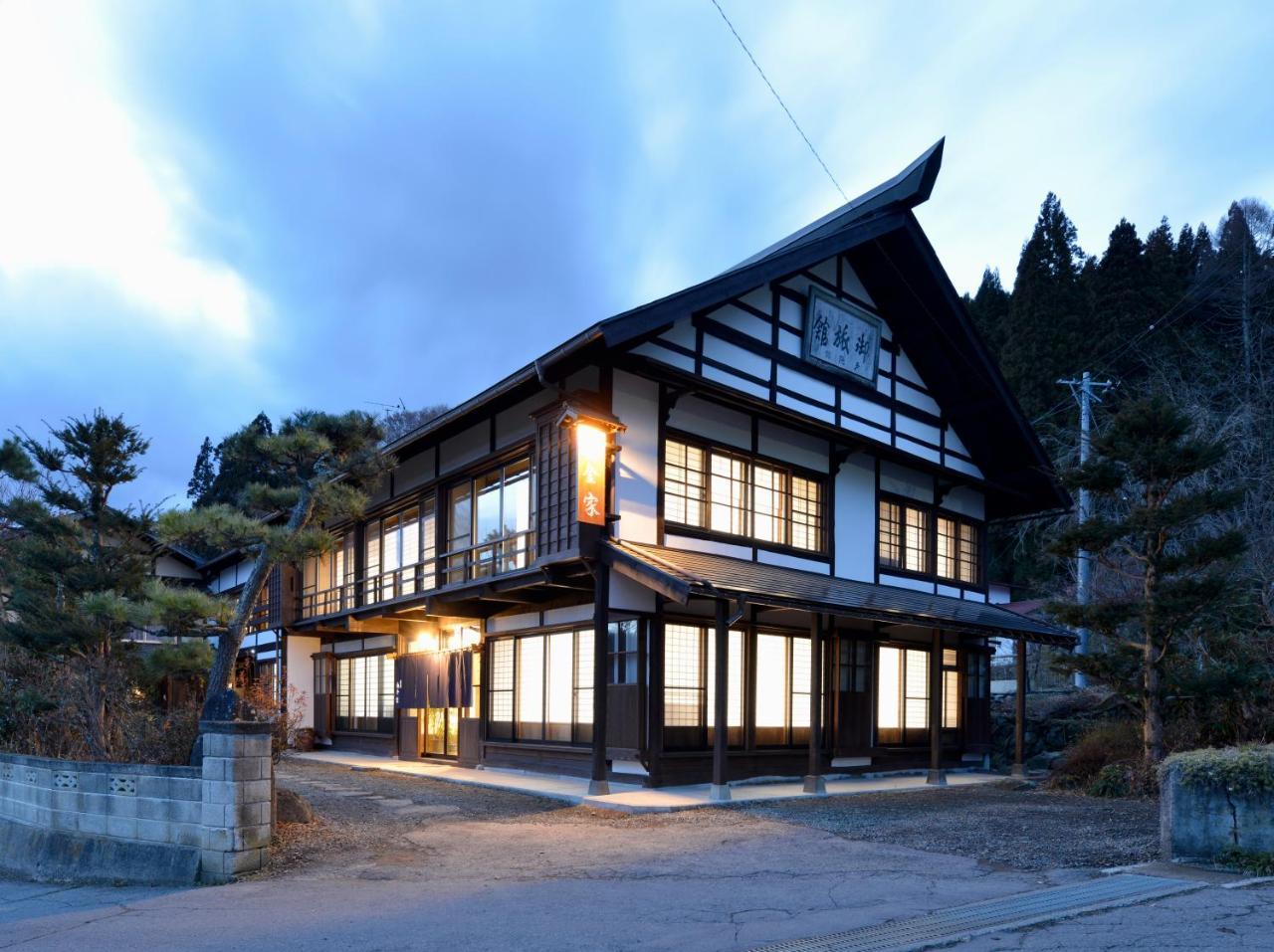 宿屋白金家 Yadoya-Shiroganeya 1日1組限定2名から8名様まで 全館貸切り 伝統的建造物の旅籠宿 Traditional Culture Experience Nagano Eksteriør billede